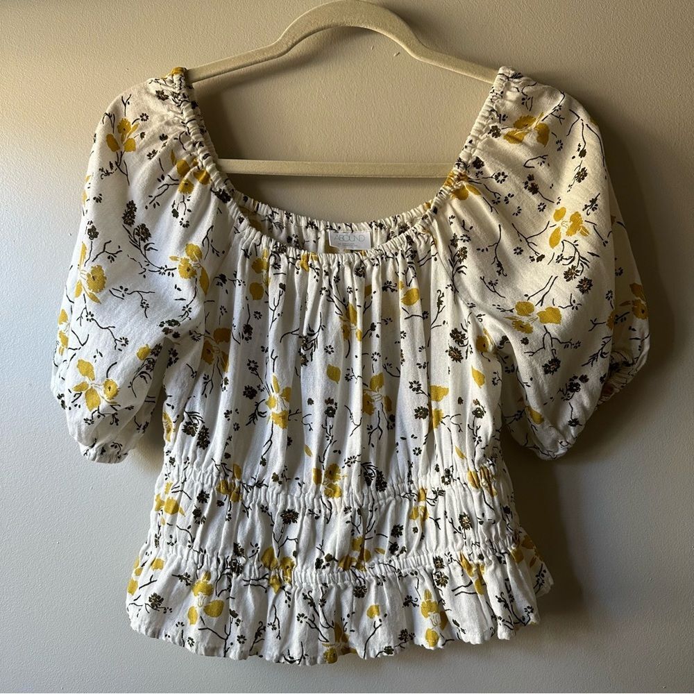 Abound Boho Cottagecore Elastic Scoop Neck Peasant Floral Top Size M Smocked